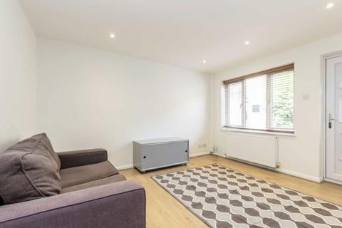 1 bedroom house to rent, Ebury Mews, London SE27