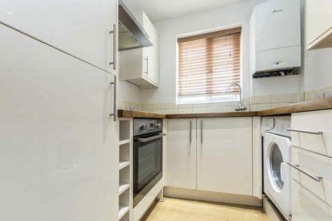 1 bedroom house to rent, Ebury Mews, London SE27
