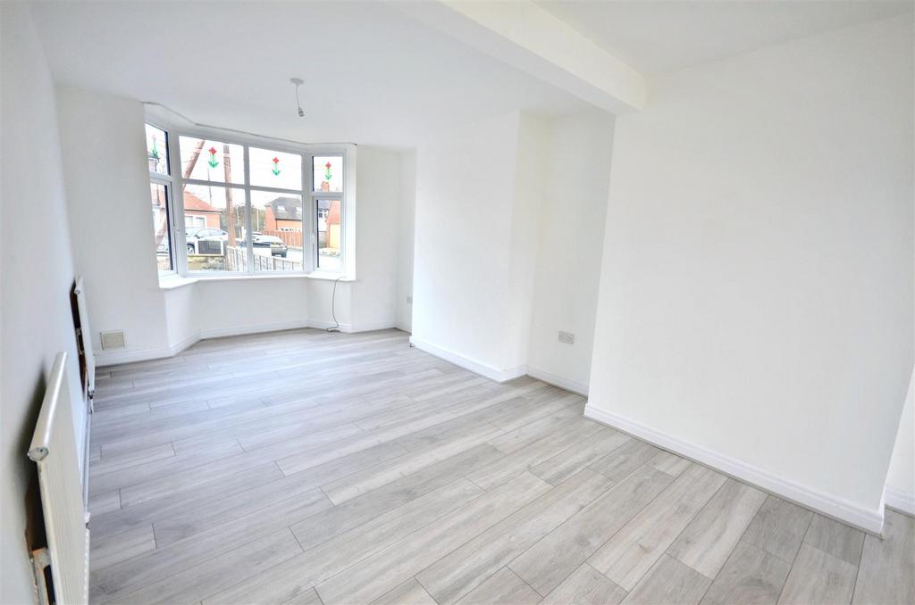 Open Plan Lounge / Dining Room