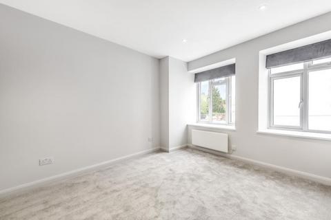3 bedroom apartment to rent, Weybridge, Surrey, KT13