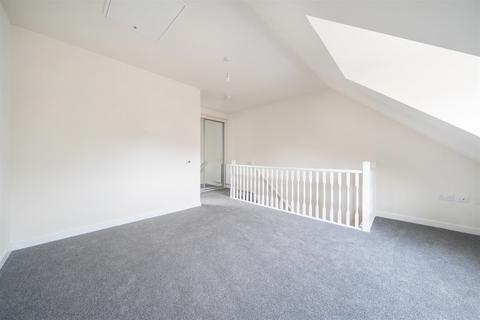 3 bedroom terraced house to rent, Bridge Walk, WF9