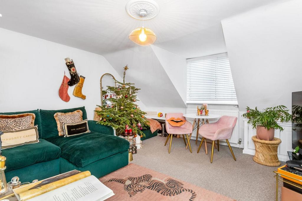 R2 A1064-2-1500x1000.jpg