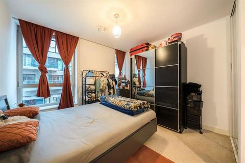 2 bedroom flat for sale, Bessemer Place, London SE10