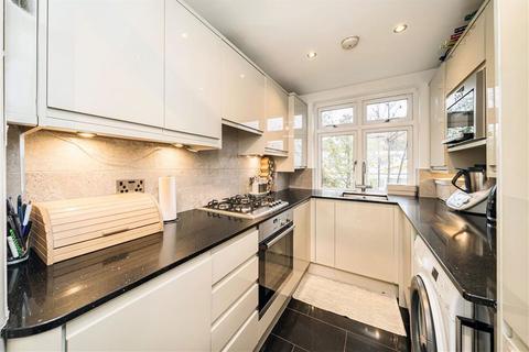 3 bedroom maisonette for sale, Devonshire Drive, London SE10