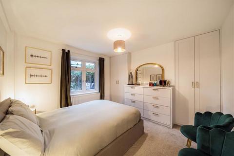 3 bedroom maisonette for sale, Devonshire Drive, London SE10