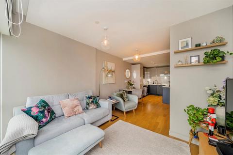 1 bedroom flat for sale, Cutter Lane, London SE10