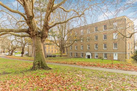2 bedroom flat for sale - Point Close, London SE10