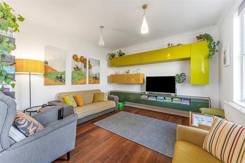 2 bedroom flat for sale, Point Close, London SE10