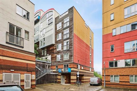 2 bedroom flat for sale, Renaissance Walk, London SE10