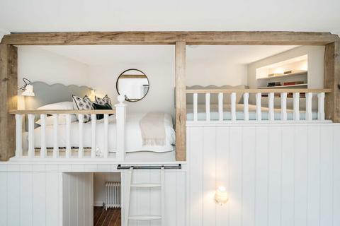 Studio for sale, Oxford Gardens, London W10