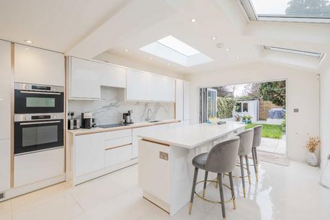 4 bedroom semi-detached house for sale, Chilton Road, Richmond TW9