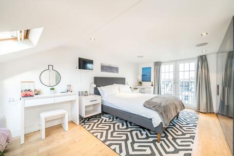 4 bedroom detached house for sale, Norcutt Road, Twickenham TW2