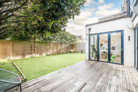 4 bedroom detached house for sale, Norcutt Road, Twickenham TW2