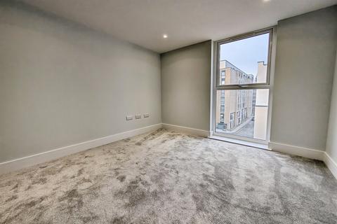 undefined, Canal Walk, Southampton SO14