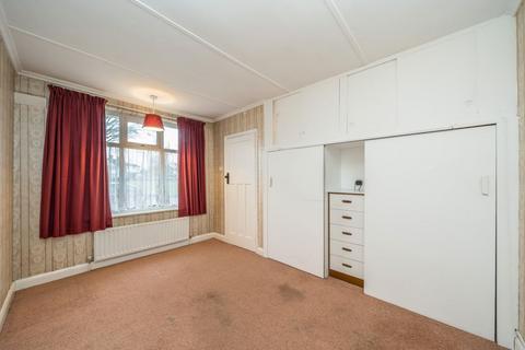 undefined, Ellerman Avenue, Twickenham TW2