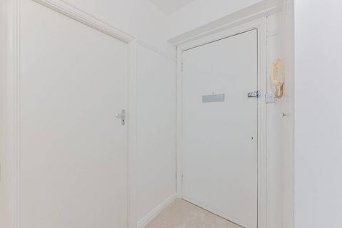 2 bedroom flat for sale, Sherborne Court, Elmers End Road, Anerley, London, SE20