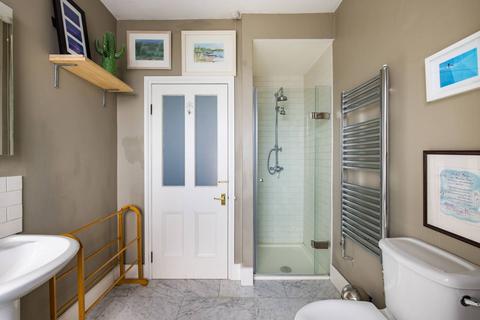 3 bedroom flat to rent, Malden Road, Kentish Town, London, NW5