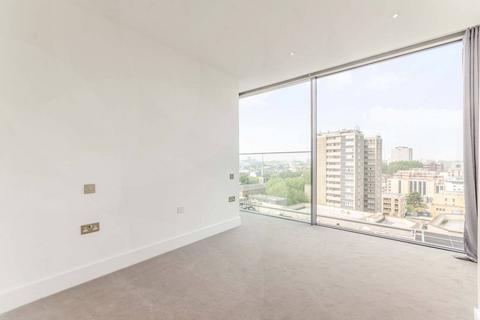 2 bedroom flat for sale, Carrara Tower, Clerkenwell, London, EC1V