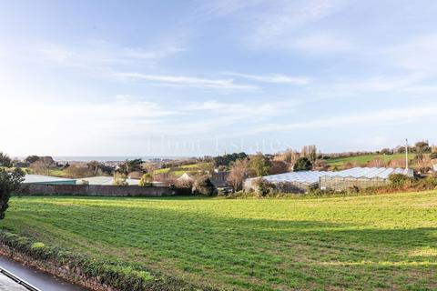 1 bedroom cottage to rent, Le Tapon Cottage