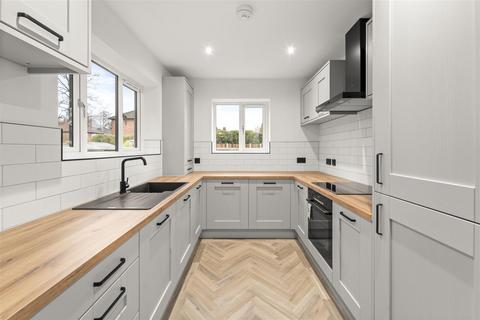2 bedroom terraced house for sale, Old Hall Road, Sale