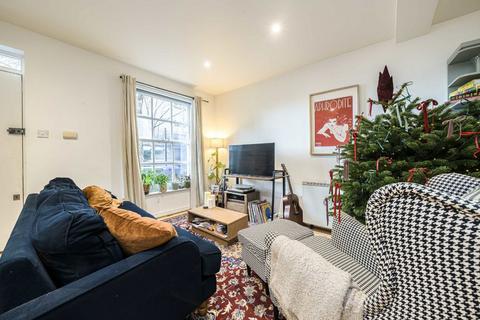 1 bedroom flat for sale, Grange Road, London SE1