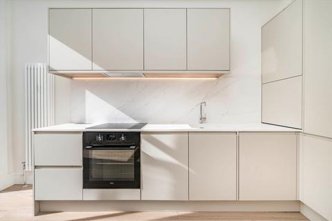 2 bedroom flat to rent, Fairholme Road, London W14