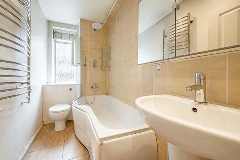 1 bedroom flat to rent, Barons Court Road, London W14