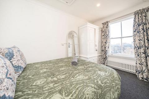 2 bedroom flat to rent, North End Road, London W14