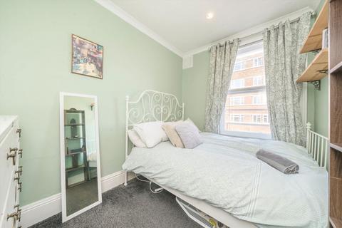 2 bedroom flat to rent, North End Road, London W14