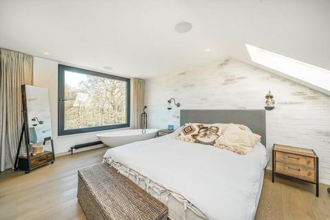 4 bedroom house to rent, Thurleston Avenue, Morden SM4