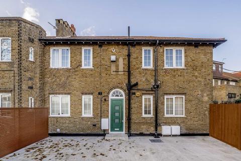 Buckhold Road, London SW18