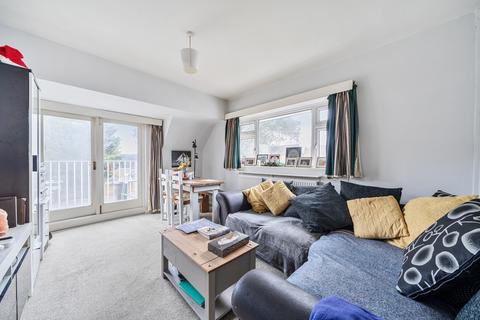 2 bedroom maisonette for sale, Manor Road, Walton On Thames, Surrey, KT12