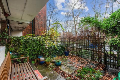 3 bedroom apartment for sale, Orwell Court, Petherton Road, London, N5
