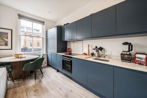 1 bedroom flat for sale, Northcote Road, London SW11