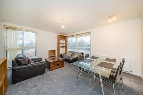 1 bedroom flat for sale, Warwick Drive, London SW15