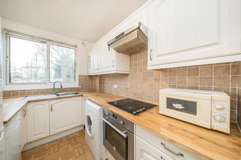 1 bedroom flat for sale, Warwick Drive, London SW15