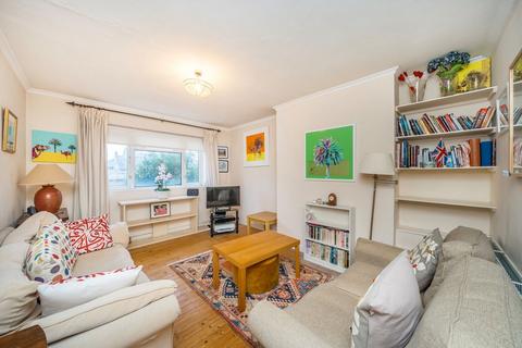 2 bedroom flat for sale, Railway Side, London SW13