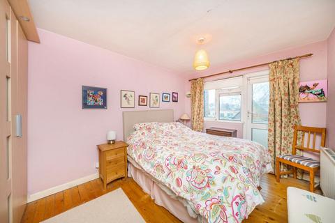 2 bedroom flat for sale, Railway Side, London SW13