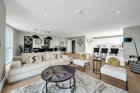 3 bedroom apartment for sale, Penthouse 5016c Vision Point, Battersea, SW11