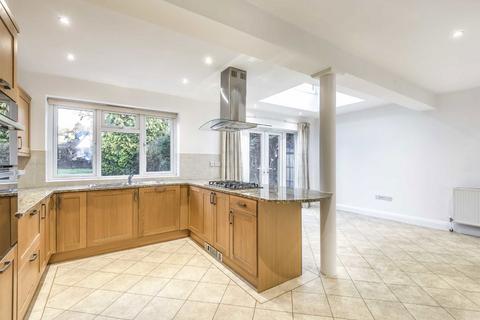 4 bedroom house to rent, Hawkshill Way, Esher KT10