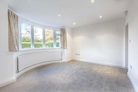 4 bedroom house to rent, Hawkshill Way, Esher KT10