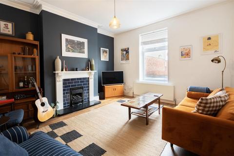 3 bedroom end of terrace house for sale, Whitby Street, North Shields