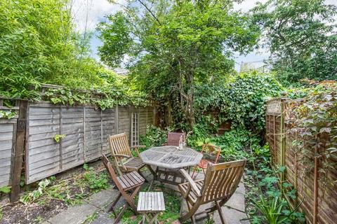3 bedroom maisonette to rent, Chalsey Road, London SE4