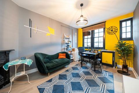 2 bedroom flat to rent, Sandwich Street, London WC1H
