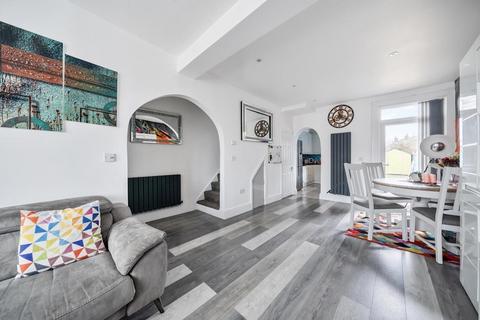 2 bedroom end of terrace house for sale, Windmill Road,  Sunbury-on-Thames,  TW16