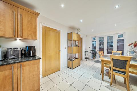 3 bedroom detached house for sale, Kingswood Close,  Ashford,  TW15