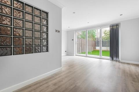 4 bedroom end of terrace house for sale, Thames Street,  Walton-on-Thames,  KT12