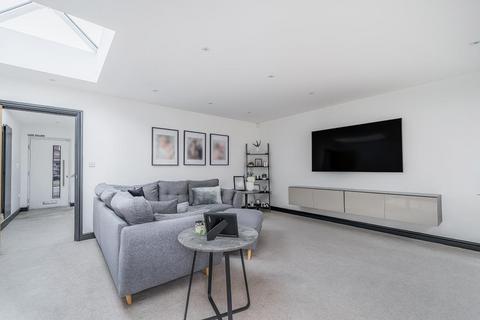 5 bedroom detached house for sale, Groveley Road,  Sunbury-on-Thames,  TW16