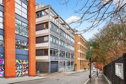 2 bedroom flat to rent, Benjamin Street, Clerkenwell