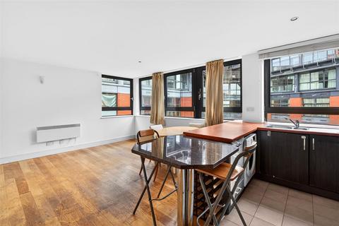 2 bedroom flat to rent, Benjamin Street, Clerkenwell